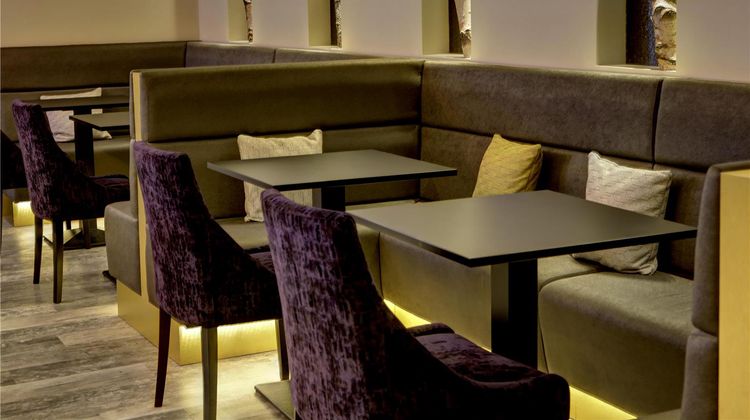 Best Western Plus Burlington Hotel Restaurant