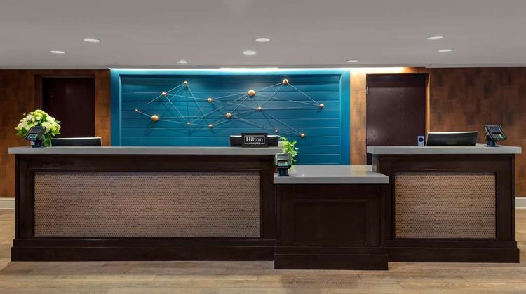 Doubletree Hotel Burlington & Conf Ctr Lobby