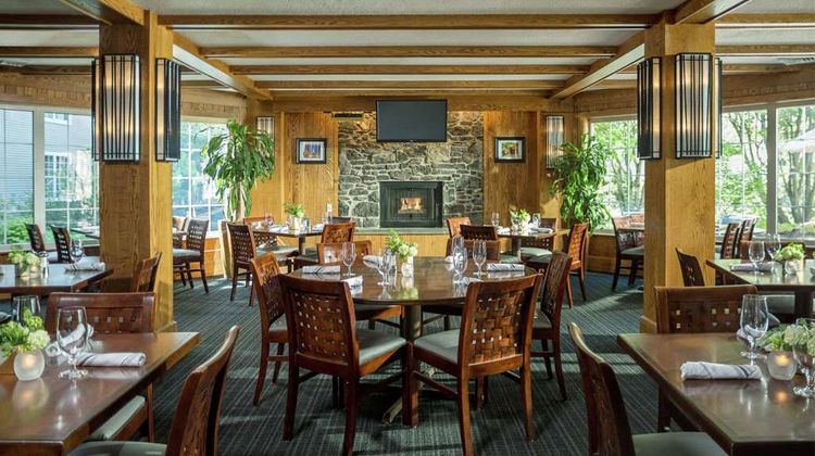 Doubletree Hotel Burlington & Conf Ctr Restaurant