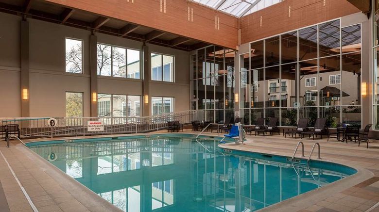 <b>Doubletree Hotel Burlington & Conf Ctr Pool</b>. Images powered by <a href="https://iceportal.shijigroup.com/" title="IcePortal" target="_blank">IcePortal</a>.