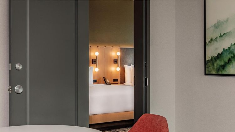 Doubletree Hotel Burlington & Conf Ctr Room