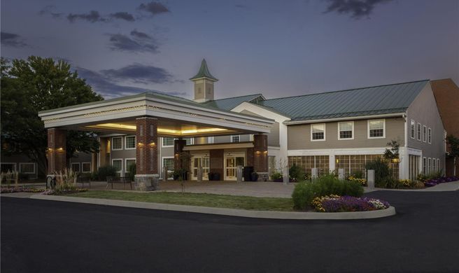 Doubletree Hotel Burlington & Conf Ctr Exterior