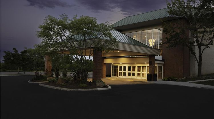 Doubletree Hotel Burlington & Conf Ctr Exterior