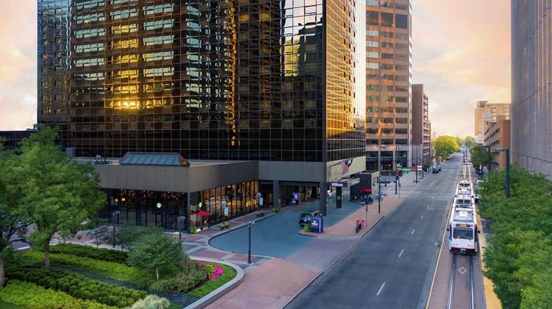 <b>Hilton Denver City Center Exterior</b>. Images powered by <a href="https://iceportal.shijigroup.com/" title="IcePortal" target="_blank">IcePortal</a>.