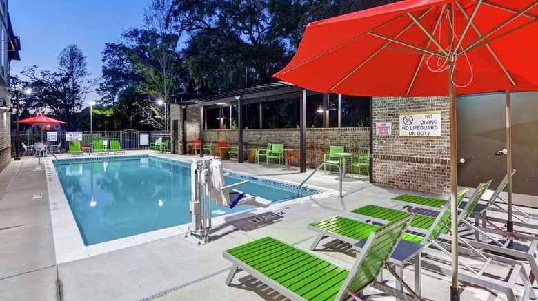 <b>Home2 Suites by Hilton-Hilton Head Pool</b>. Images powered by <a href="https://iceportal.shijigroup.com/" title="IcePortal" target="_blank">IcePortal</a>.