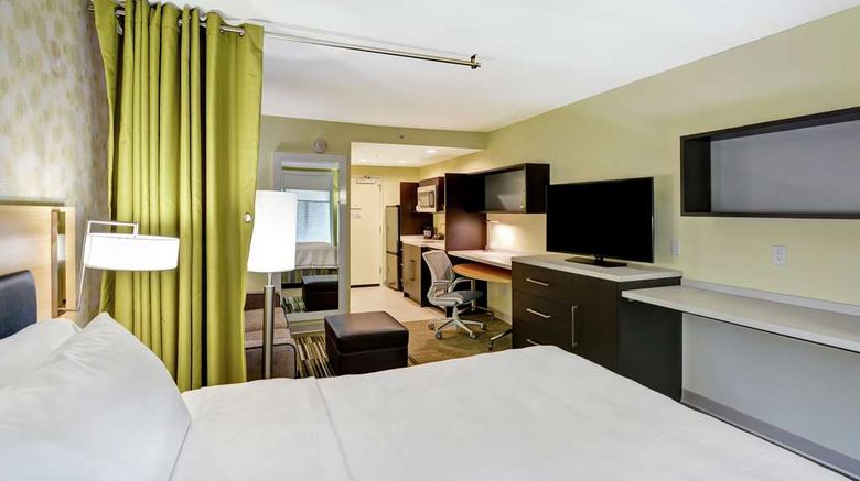 <b>Home2 Suites by Hilton-Hilton Head Room</b>. Images powered by <a href="https://iceportal.shijigroup.com/" title="IcePortal" target="_blank">IcePortal</a>.