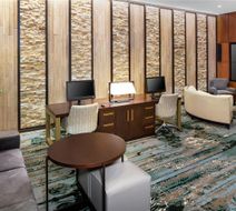 DoubleTree by Hilton Manchester Downtown Lobby