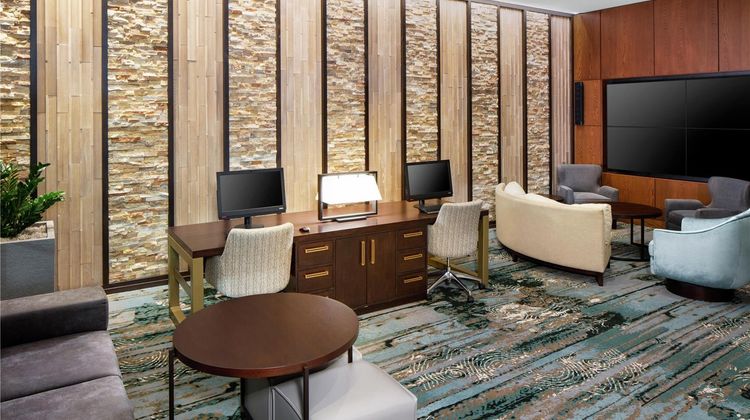 DoubleTree by Hilton Manchester Downtown Lobby