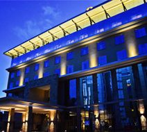 DoubleTree by Hilton Nairobi Hurlingham Exterior