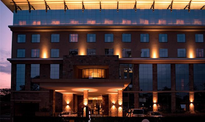 DoubleTree by Hilton Nairobi Hurlingham Exterior