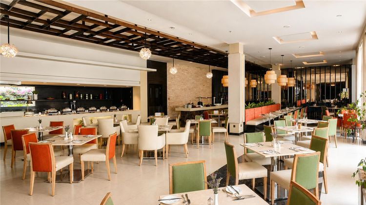 DoubleTree by Hilton Nairobi Hurlingham Restaurant