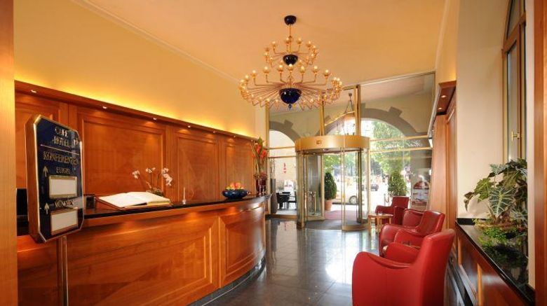 <b>Torbraeu Hotel Lobby</b>. Images powered by <a href="https://iceportal.shijigroup.com/" title="IcePortal" target="_blank">IcePortal</a>.