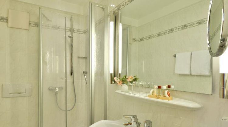 Torbraeu Hotel Room
