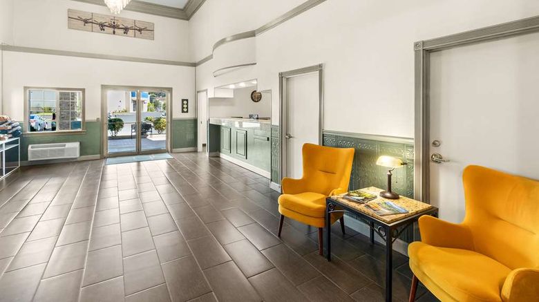 <b>GuestHouse Inn and Suites Kelso Lobby</b>. Images powered by <a href="https://iceportal.shijigroup.com/" title="IcePortal" target="_blank">IcePortal</a>.