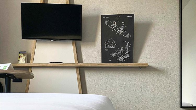 Ibis Styles Grenoble Crolles Room