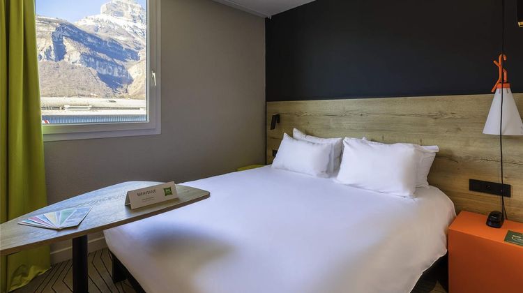 Ibis Styles Grenoble Crolles Room
