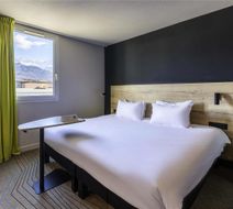 Ibis Styles Grenoble Crolles Room