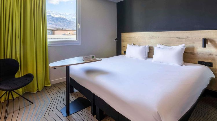 Ibis Styles Grenoble Crolles Exterior