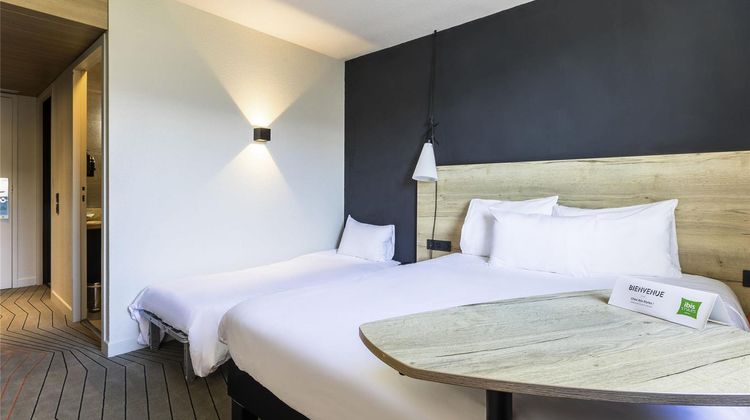Ibis Styles Grenoble Crolles Room