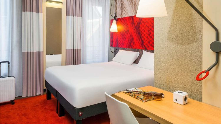 Hotel Ibis Clichy Centre Mairie Exterior