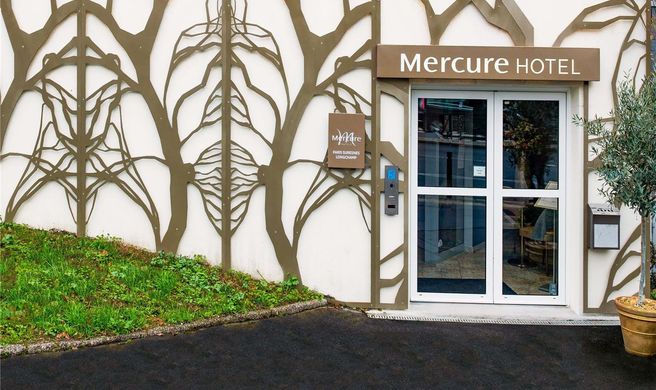 Mercure Paris Suresnes Longchamp Exterior