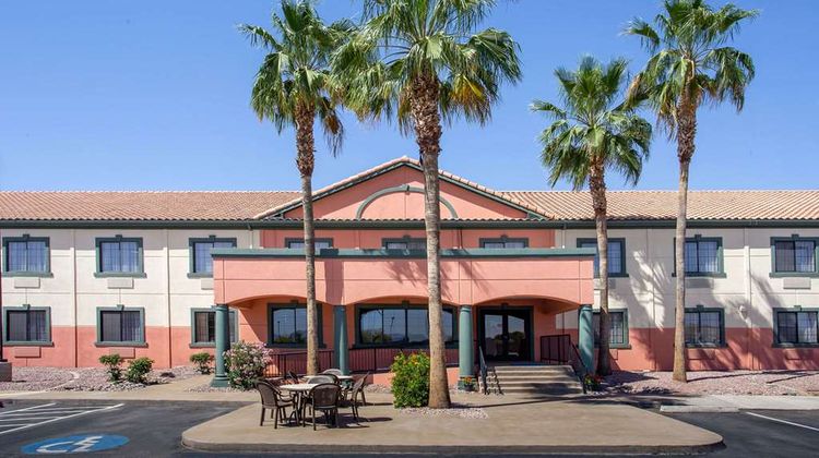 Baymont Inn Suites Phoenix I-10 nr 51st Exterior