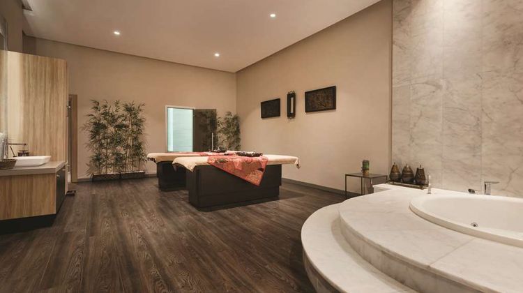 Tryp by Wyndham Istanbul Airport Spa
