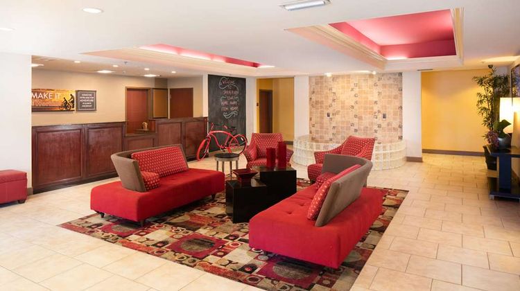 Sleep Inn & Suites Lobby