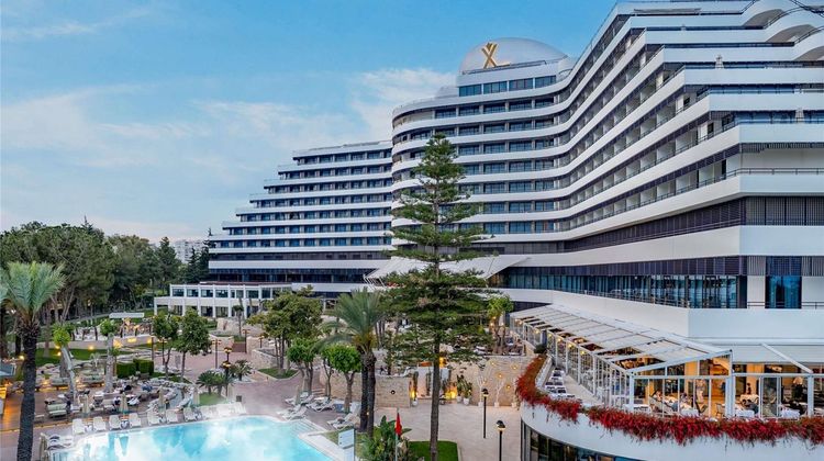 Rixos Downtown Antalya Pool