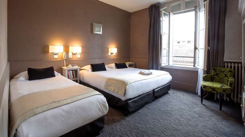 <b>Hotel Raymond 4 Toulouse Room</b>. Images powered by <a href="https://iceportal.shijigroup.com/" title="IcePortal" target="_blank">IcePortal</a>.