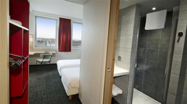 <b>Premiere Classe Clermont Ferrand Room</b>. Images powered by <a href="https://iceportal.shijigroup.com/" title="IcePortal" target="_blank">IcePortal</a>.