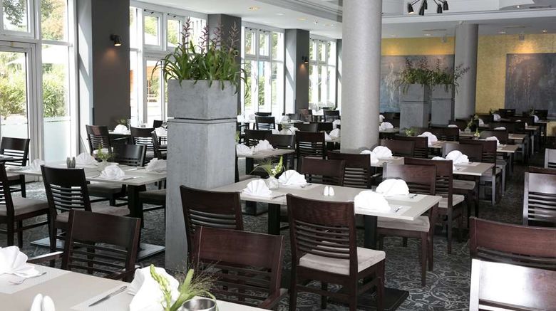 <b>Dorint An den Westfalenhallen Dortmund Restaurant</b>. Images powered by <a href="https://iceportal.shijigroup.com/" title="IcePortal" target="_blank">IcePortal</a>.