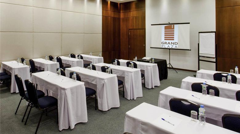 <b>Mercure Sao Paulo Grand Plaza Paulista Meeting</b>. Images powered by <a href="https://iceportal.shijigroup.com/" title="IcePortal" target="_blank">IcePortal</a>.
