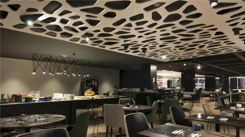 <b>Novotel Itajai Hotel Restaurant</b>. Images powered by <a href="https://iceportal.shijigroup.com/" title="IcePortal" target="_blank">IcePortal</a>.