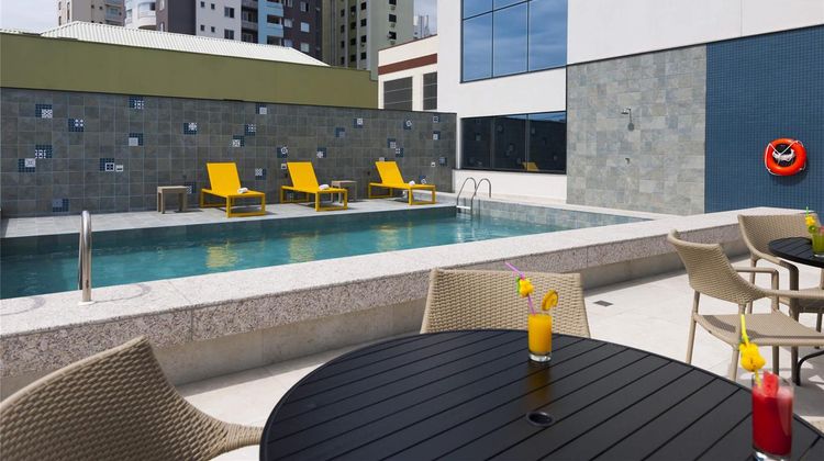 Novotel Itajai Hotel Pool