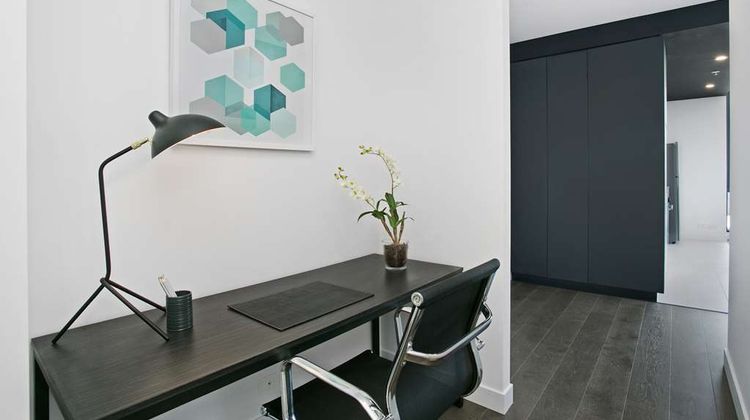 Clayton Serviced Apartments Suite