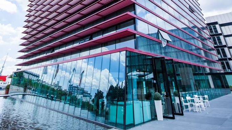 Best Western Plus Net Tower Hotel Padova Exterior