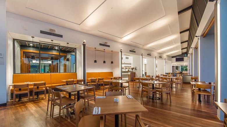 <b>Best Western Plus North Lakes Hotel Restaurant</b>. Images powered by <a href="https://iceportal.shijigroup.com/" title="IcePortal" target="_blank">IcePortal</a>.