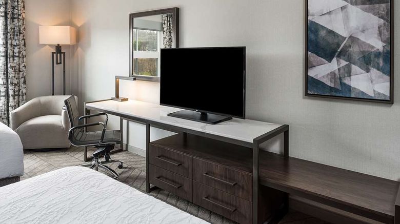 <b>Hilton Garden Inn Hanover Lebanon Room</b>. Images powered by <a href="https://iceportal.shijigroup.com/" title="IcePortal" target="_blank">IcePortal</a>.