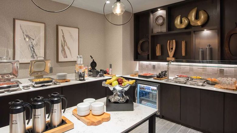<b>Hilton Garden Inn Hanover Lebanon Restaurant</b>. Images powered by <a href="https://iceportal.shijigroup.com/" title="IcePortal" target="_blank">IcePortal</a>.