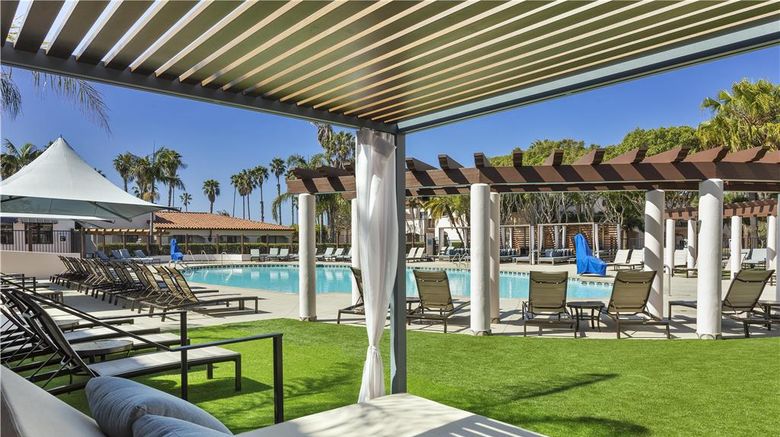 <b>Hilton Santa Barbara Beachfront Resort Pool</b>. Images powered by <a href="https://iceportal.shijigroup.com/" title="IcePortal" target="_blank">IcePortal</a>.