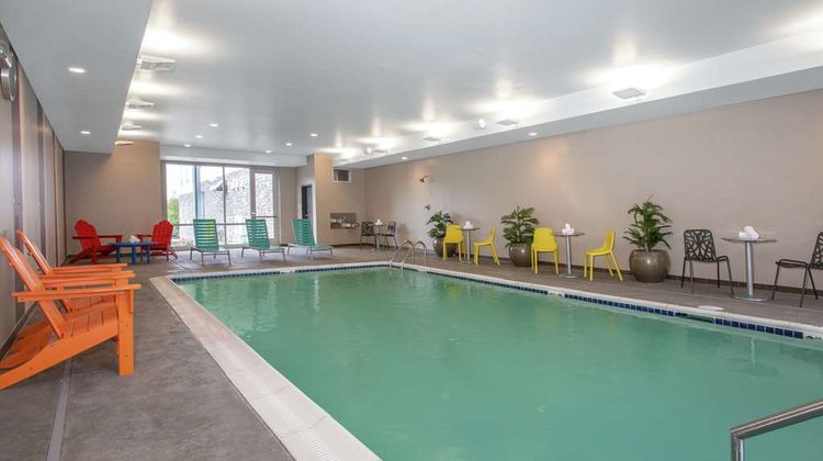 Home2 Suites Smithfield Providence Pool