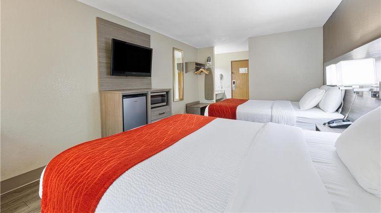 <b>SureStay Hotel by Best Western Kearney Room</b>. Images powered by <a href="https://iceportal.shijigroup.com/" title="IcePortal" target="_blank">IcePortal</a>.