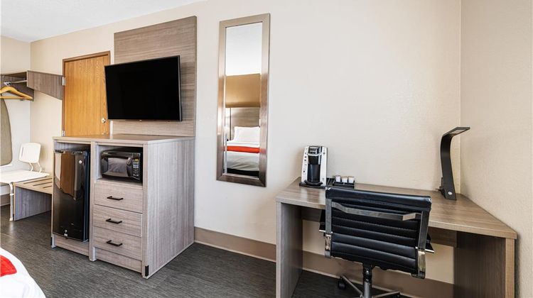 SureStay Hotel by Best Western Kearney Room