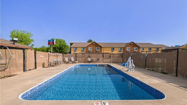 SureStay Hotel by Best Western Kearney Pool