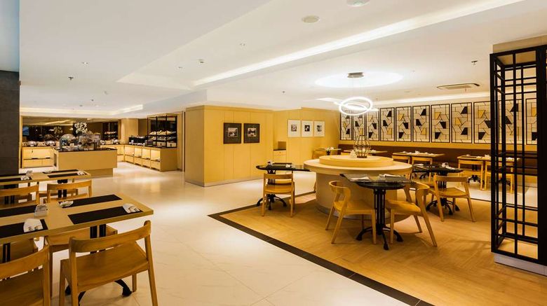 <b>Best Western Kamala Jimbaran Restaurant</b>. Images powered by <a href="https://iceportal.shijigroup.com/" title="IcePortal" target="_blank">IcePortal</a>.