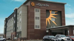 La Quinta Inn & Suites Wichita Airport