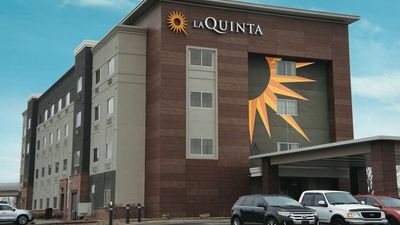 La Quinta Inn & Suites Wichita Airport