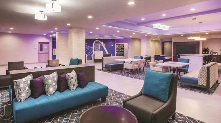La Quinta Inn & Stes Dallas NE Arboretum Lobby