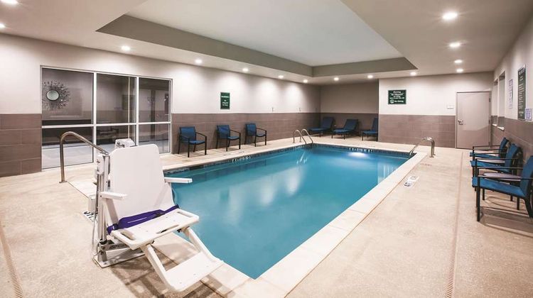 La Quinta Inn & Stes Dallas NE Arboretum Pool